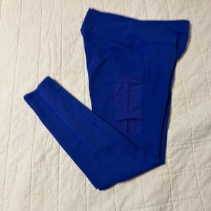 Women’s Fabletics leggings